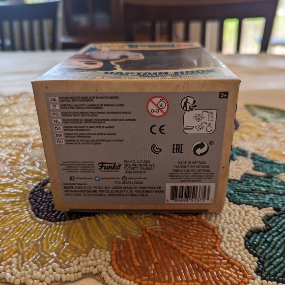 Funko pop Disneyland Captain Hook - Picture 5 of 5